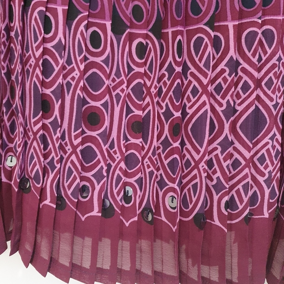 Autograph size 18 pleated A-line skirt - navy blue with purple/pink pattern - Picture 3 of 4